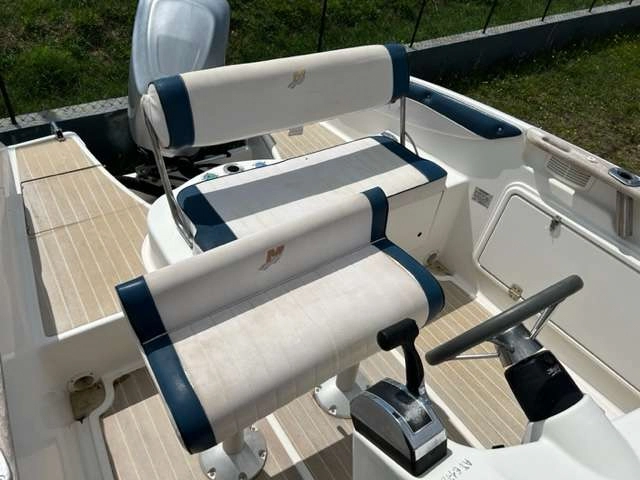 Istra Nautika Boat for Rent - Quicksilver Commander 600